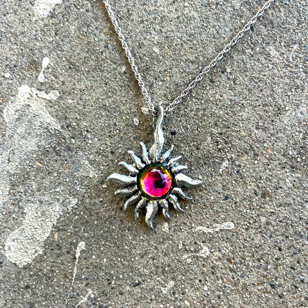 Crystal Sun Necklace💎☀️💕 - Picture 2 of 4